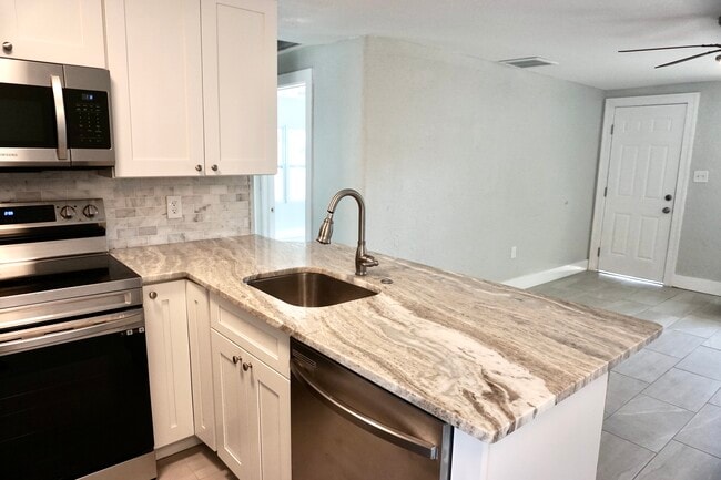 Photo - 506 Engman St