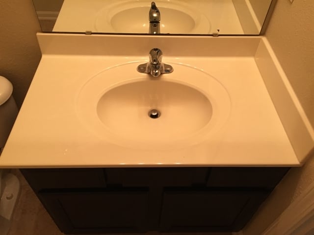 Photo - 372 W New England Dr