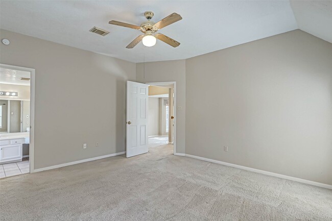 Building Photo - 13410 Lynnville Dr