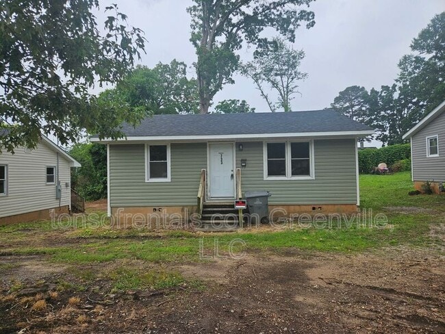 Building Photo - 733 Fairfax St Rental