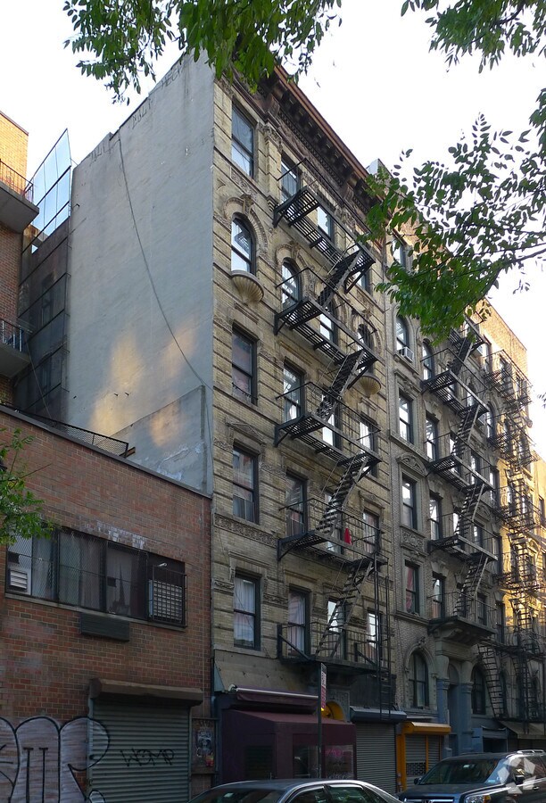 40 Rivington St - 40 Rivington St