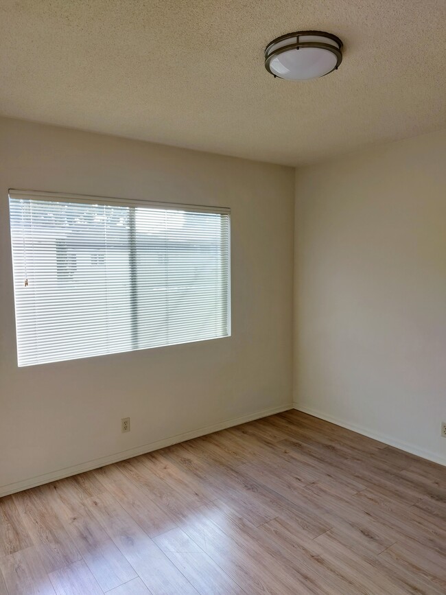 Photo - 1038 12th St Unidad B