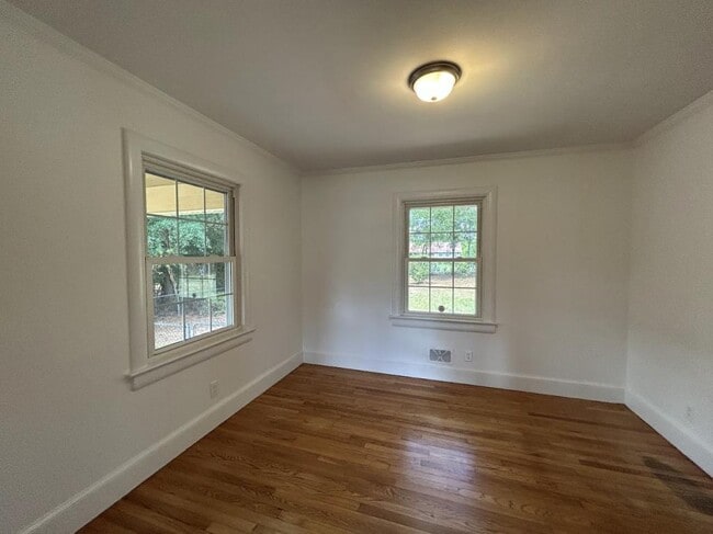 Photo - 203 Oak Leaf Dr