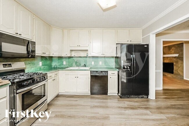 Photo - 210 Sharon Acres Ct