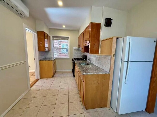 2066 62nd St Unit 1R