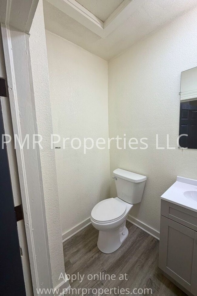 1801-1803 Mitchell Ave