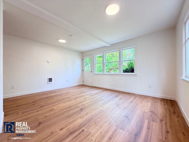 Photo - 516 N K St