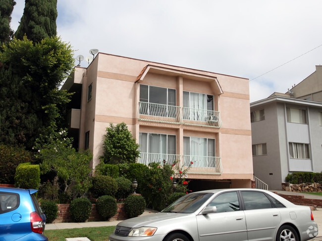 11733 Kiowa Ave