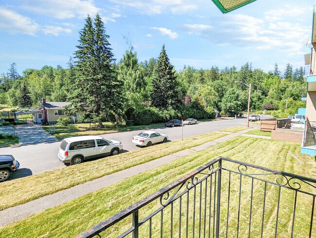 Photo - Prince George Connaught Apartments