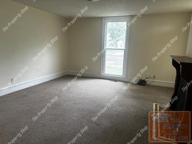 Photo - 403 E 11th Ave