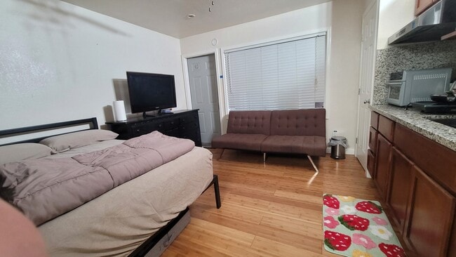 Building Photo - 1779 Corby Ave