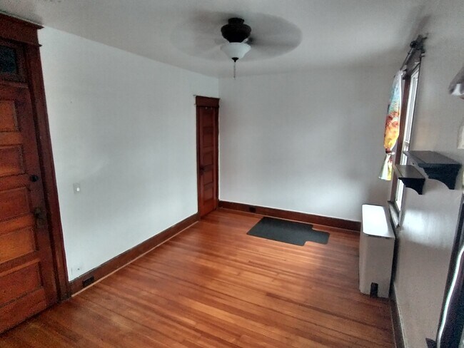 Photo - 1209 Trinidad Ave NE