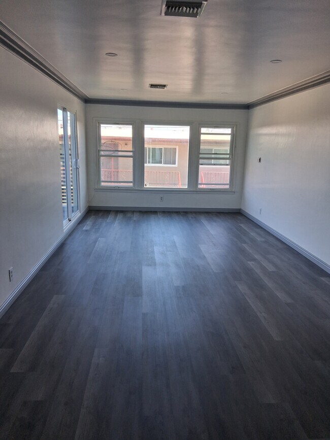 Photo - 8616 S 5th Ave Unit 8616 1/2 5th ave