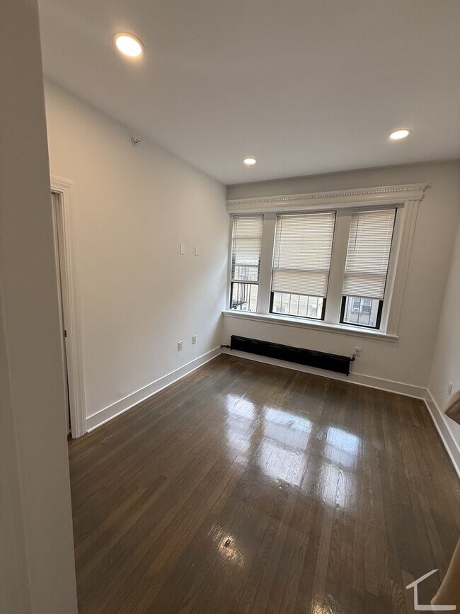 Photo - Check out this 1 bed 1 bath in Fenway
