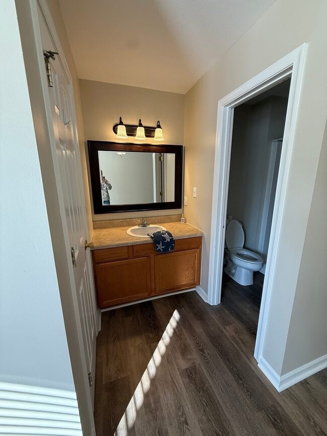 Photo - 303 Cardinal Way