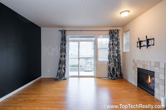 Photo - 477 NE Edgeway Drive