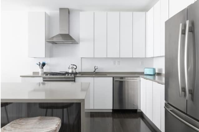 Building Photo - 2 W 6th St Unit 105