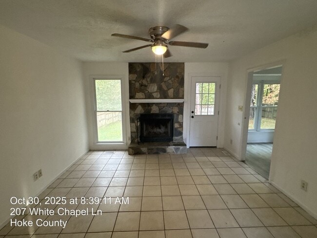 Photo - 207 Whitechapel Ln