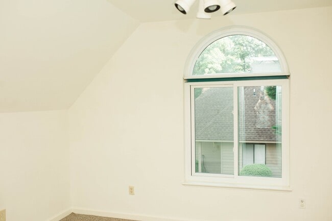 Photo - 281 Autumn Grove Ct