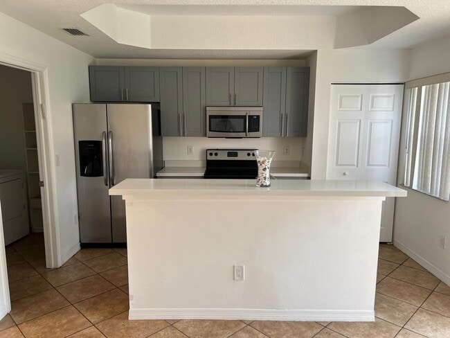 Photo - 4949 N Harbor Isles Dr