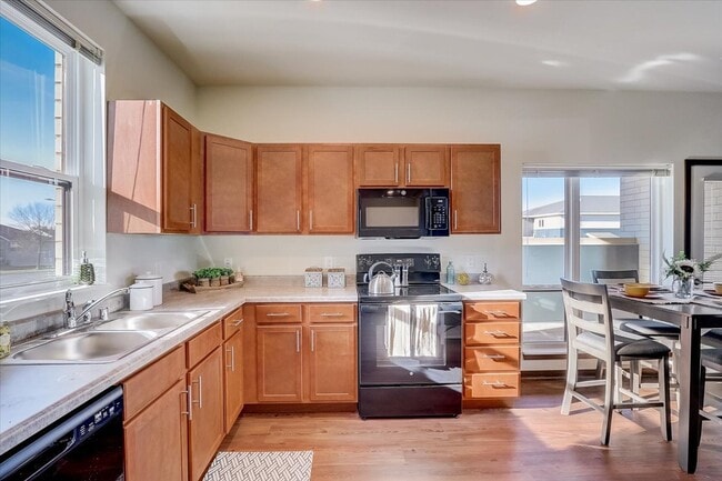 Building Photo - Glen Grove Rental