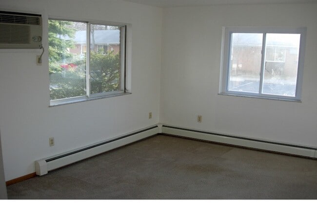 Photo - 647 Middle Ct Unit 15