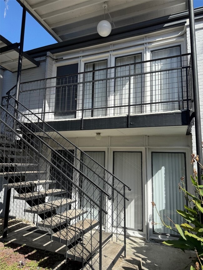 Photo - 1000 Heights Blvd