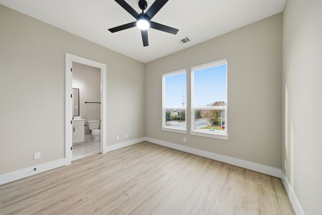 Building Photo - 4013 Griggs Rd