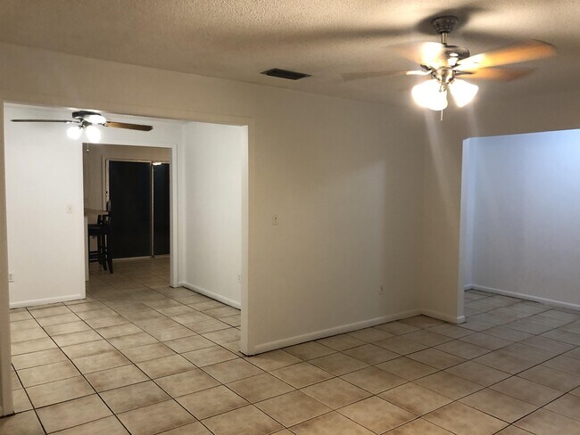 Photo - 617 NW 34th St