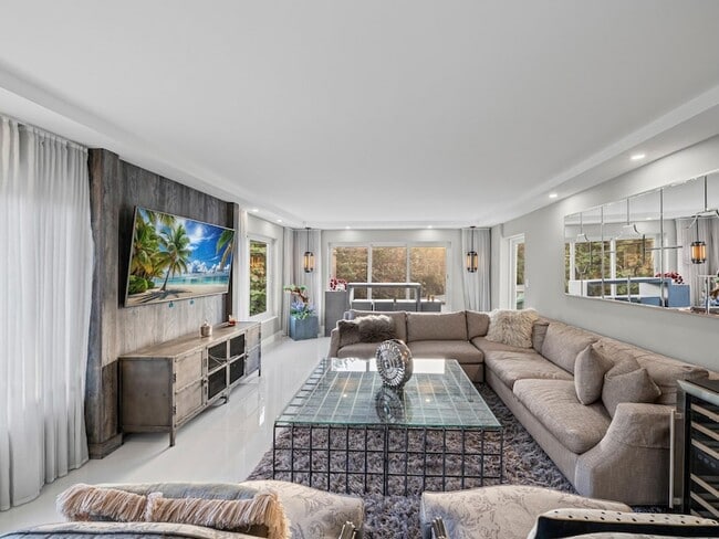 Photo - 1151 N Fort Lauderdale Beach Blvd Unidad 1C