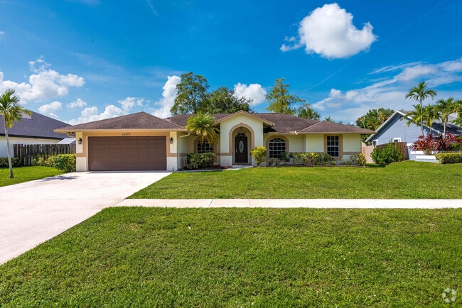 Building Photo - 14510 Paddock Dr Rental