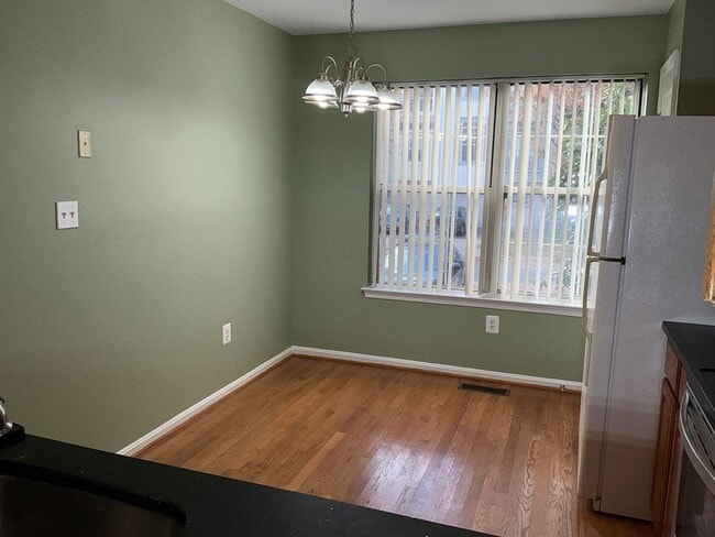 Photo - Beautiful 3BR 3.5BA 3 level townhome locat...