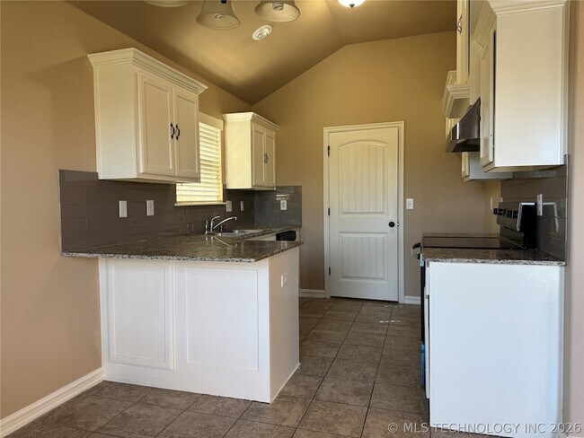 Photo - 1038 E 146 Ct S