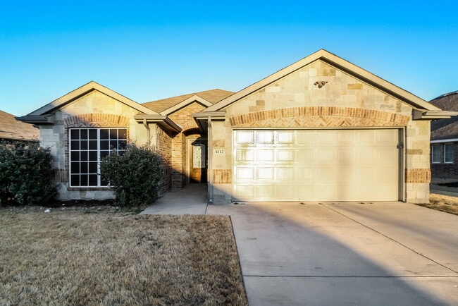 Building Photo - 4112 Bridle Path Ln Rental