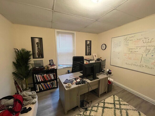 Photo - 17 Banks St Unit 1