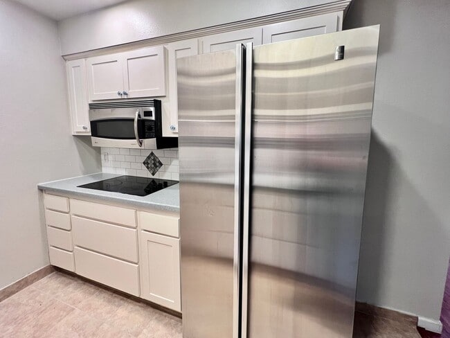 Photo - $1,850 Blackstone & Sierra, 2 Bed Condo + ...