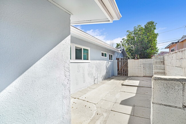 Photo - 17178 McKeever St