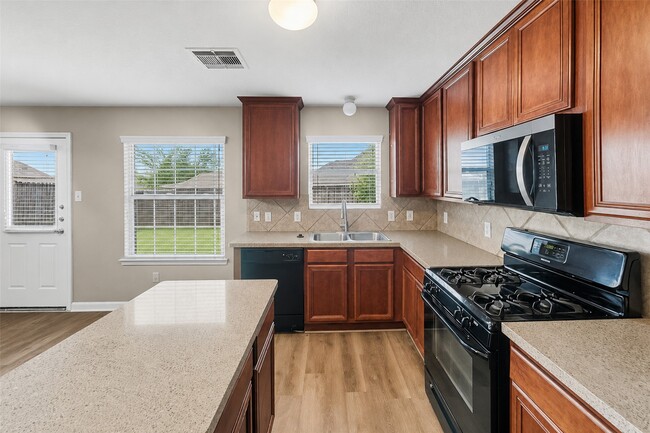 Photo - 1711 Mickle Creek Dr