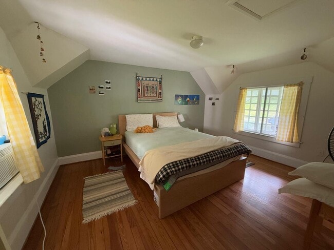 Photo - 1903 Old Court Rd