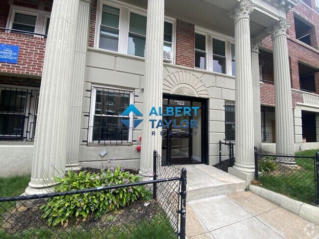 Building Photo - 111 Sutherland Rd Unit F Rental