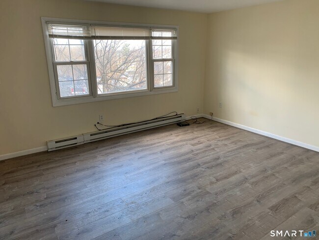 Building Photo - 12 Irving Pl Unit A
