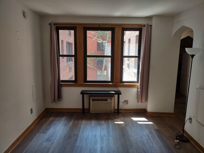 Photo - Charming Studio Unit within Walking Distance to GWU Unit 307