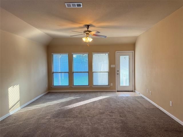 Photo - 616 Kinghaven Dr