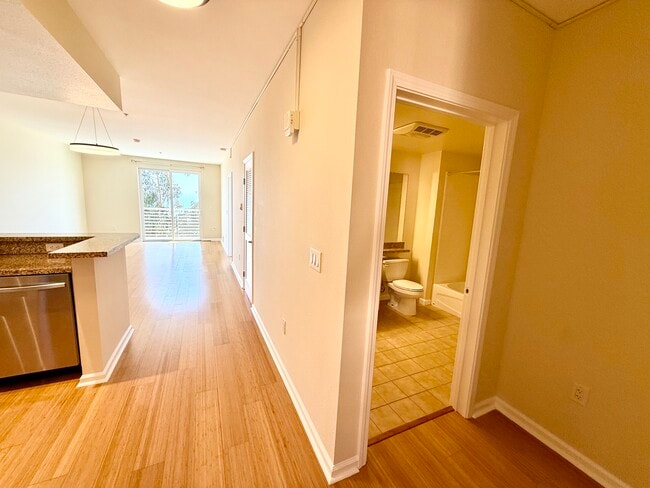 Photo - 301 Crescent Ct Unit 3207