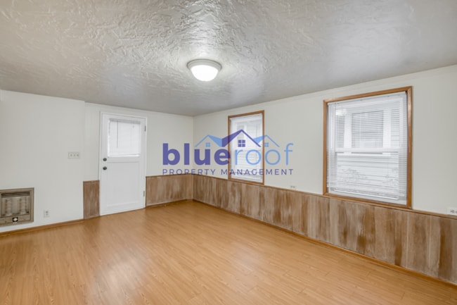 Photo - 3242-3248 SE Alder Ct - 3242.5