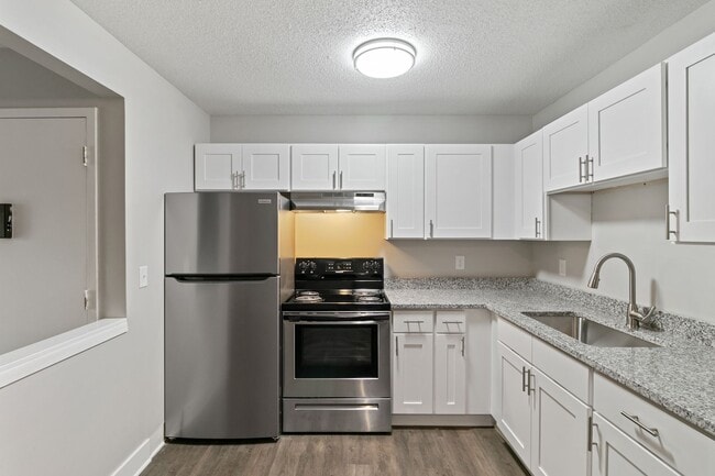 Photo - Center Court Apartments