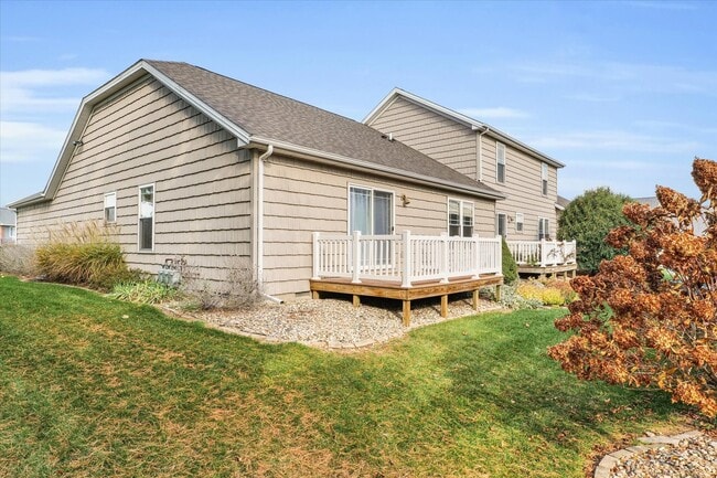 Photo - 1701 E Amber Ln