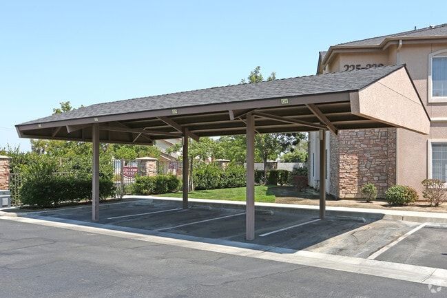 Valley Oak Apartments