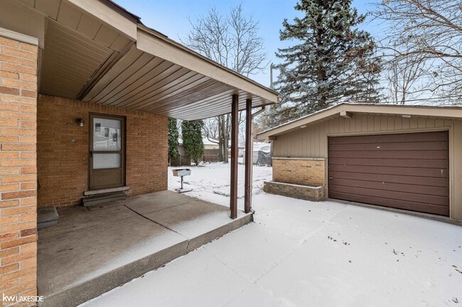 Photo - 5342 Streefkerk Dr