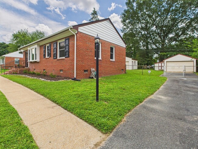Photo - 1709 Glenview Rd